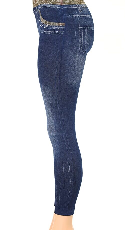 Gürtel und Tasche im Detail Blaue Jeggings