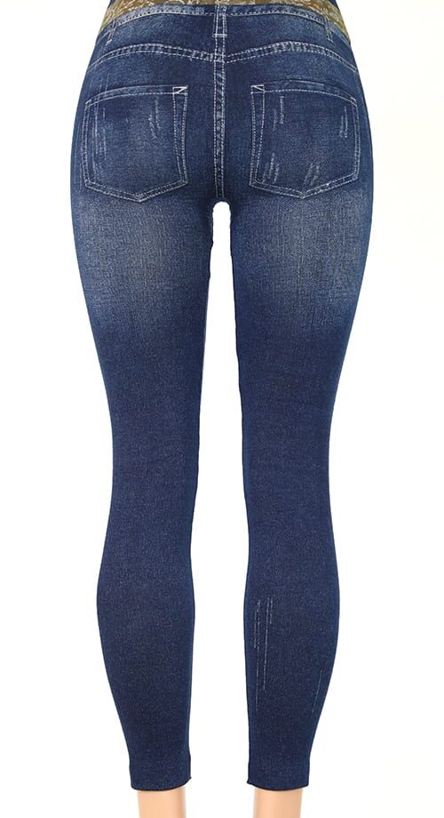 Gürtel und Tasche im Detail Blaue Jeggings